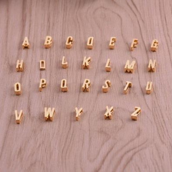 Dainty Heart & C Initial Monogram Charm Necklace - Picture 5 of 7